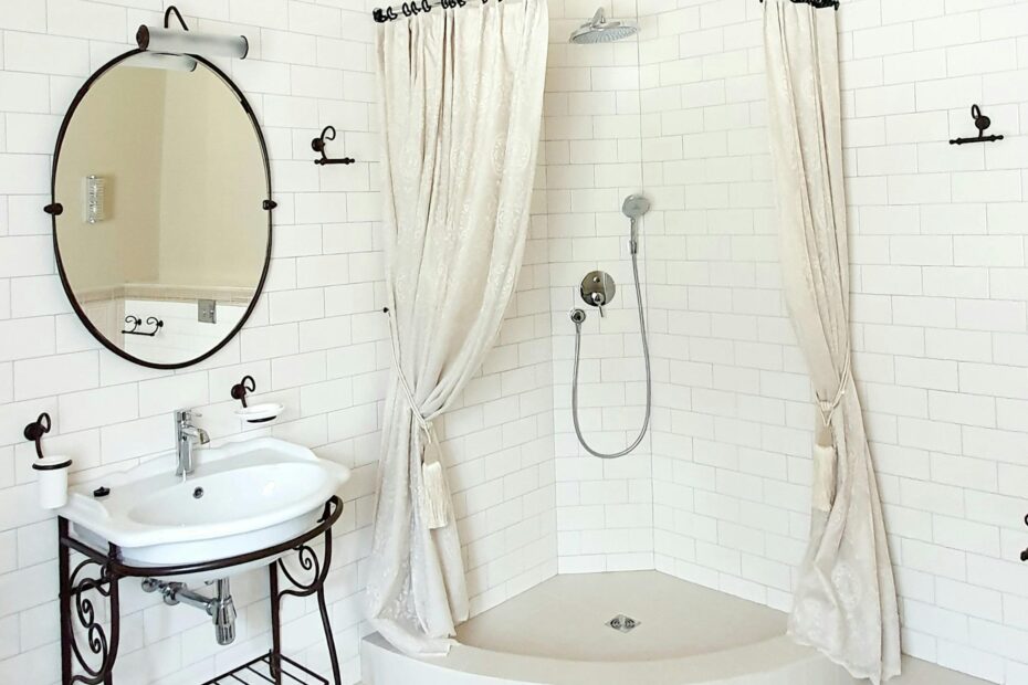 shower curtain rods